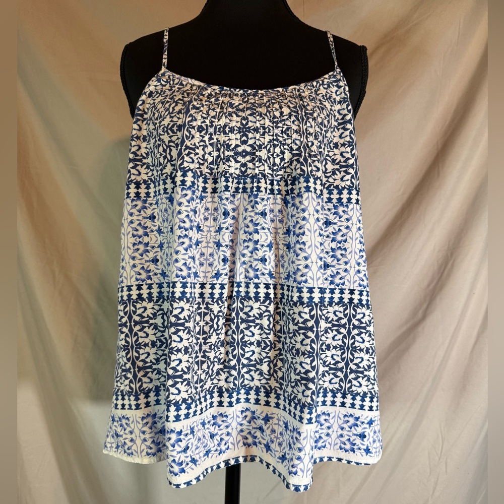 Cremieux Blue & White Flowy Rayon Tank Top 💙🤍✨